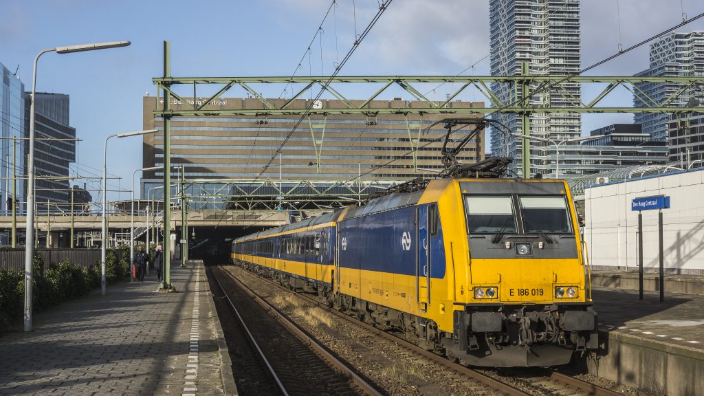 traxx locomotive Dutch Railways (NS)