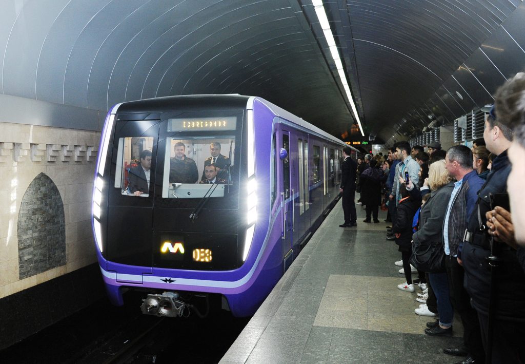 81-765 train in Baku metro, source: Wikipedia