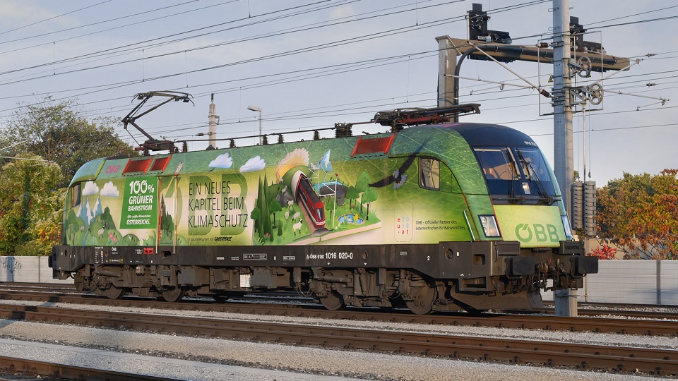 ÖBB green locomotive, source: ÖBB