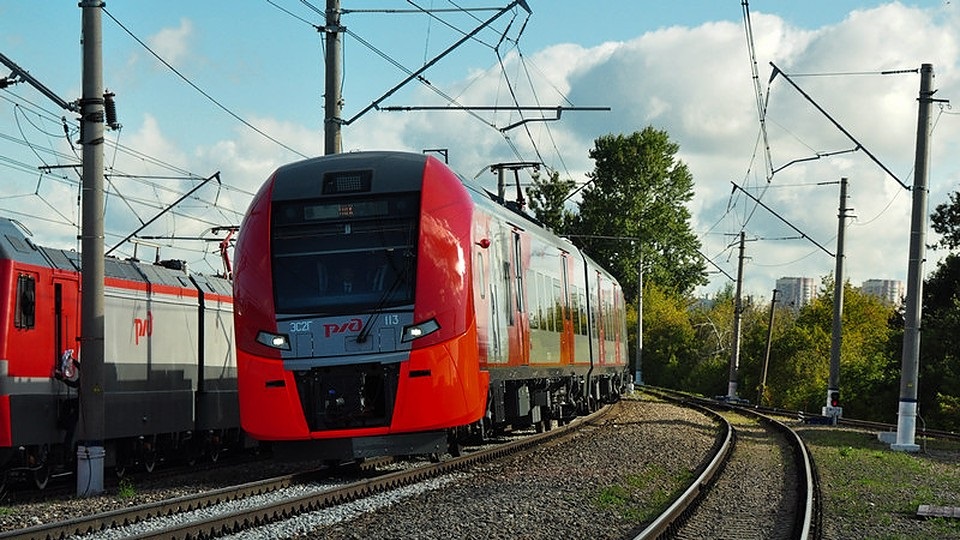 Lastochka autonomous train on Shcherbinka railway test ring, source: Sinara Group