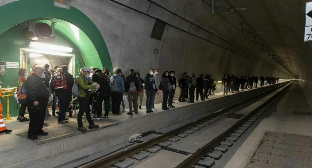 Evacuation exercise of the Ceneri Base tunnel, SBB