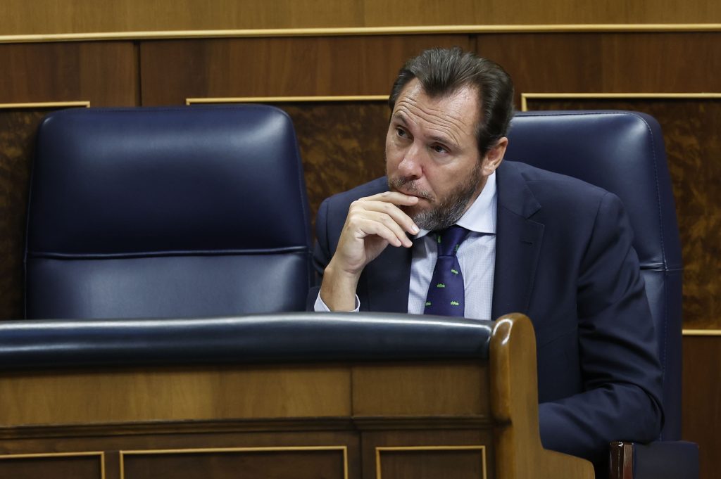 Spain's transport minister explains the cause of the Madrid train derailment.